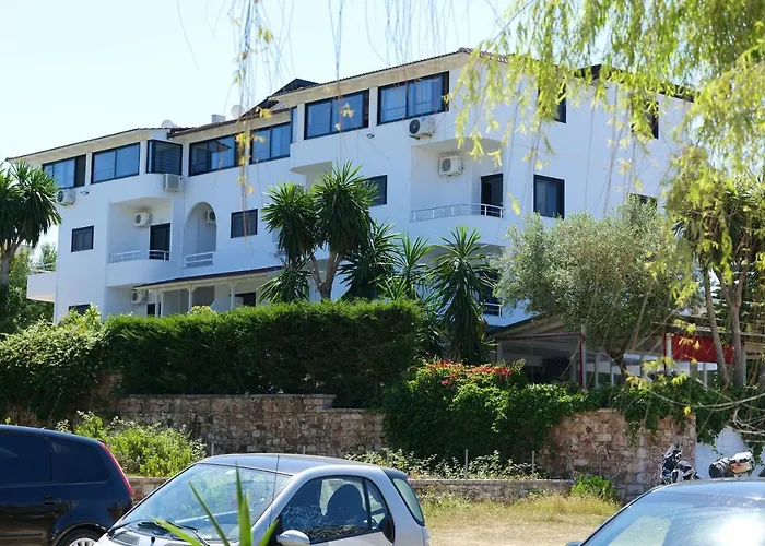 Hotel Park Bujari 3*